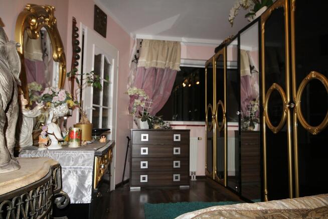 2pok 46met, ok. Strachowickiej BALKON/PIWNICA/2005 (Wrocław)