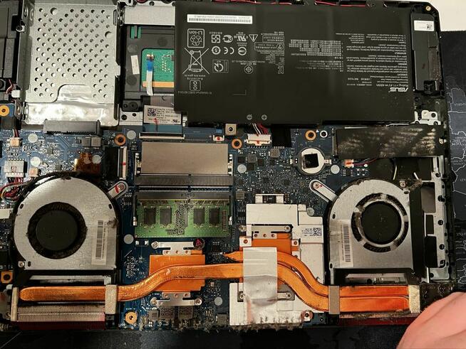 Serwis komputerowy PC Mac laptopów składanie komputerów