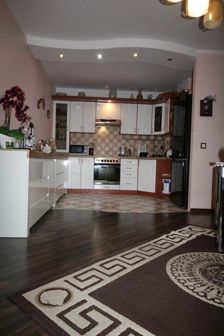 2pok 46met, ok. Strachowickiej BALKON/PIWNICA/2005 (Wrocław)