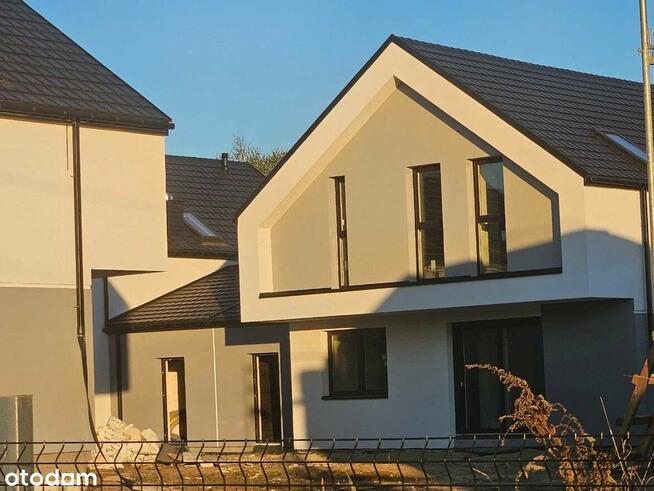 Nowoczesny dom; miniosiedle; 5km od Kielc, 174m2