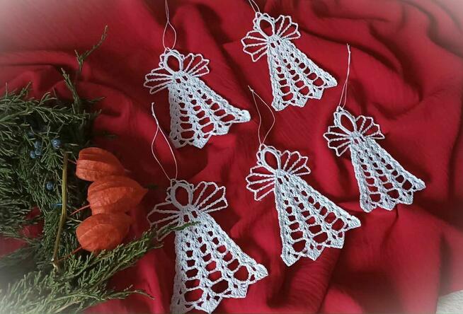Ozdoby choinkowe na szydełku, bombki, gwiazdki