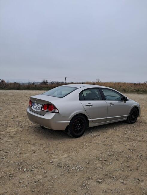 Sprzedam HONDA CIVIC 1. 8 benzyna 140km Polski salon 2007r