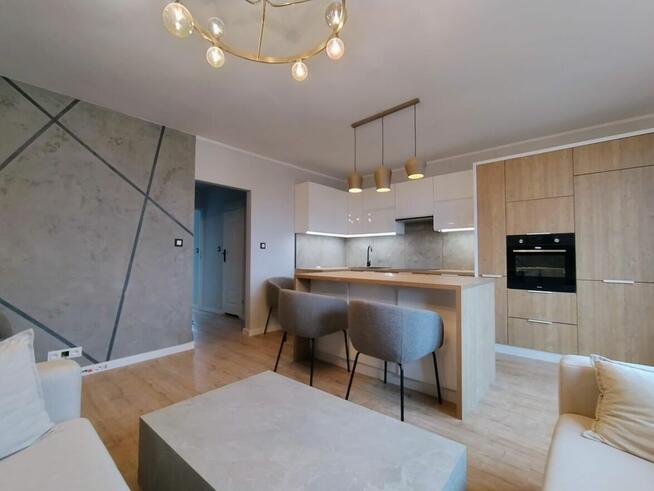 Sprzedam mieszkanie, 57 M2, Drugie piętro - Balkon