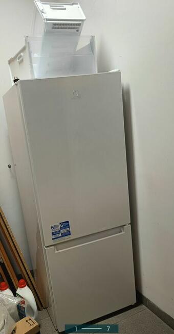 Lodówka Indesit