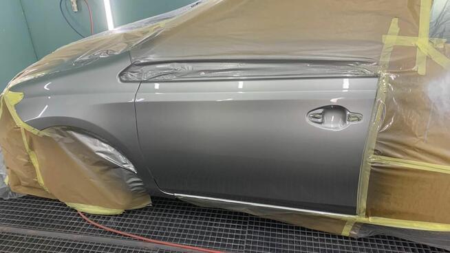 Lakiernik Blacharz Katowice Chorzów regeneracja reflektorów