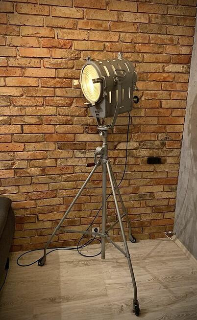 Lampa Loft podłogowa filmowa 1963 r