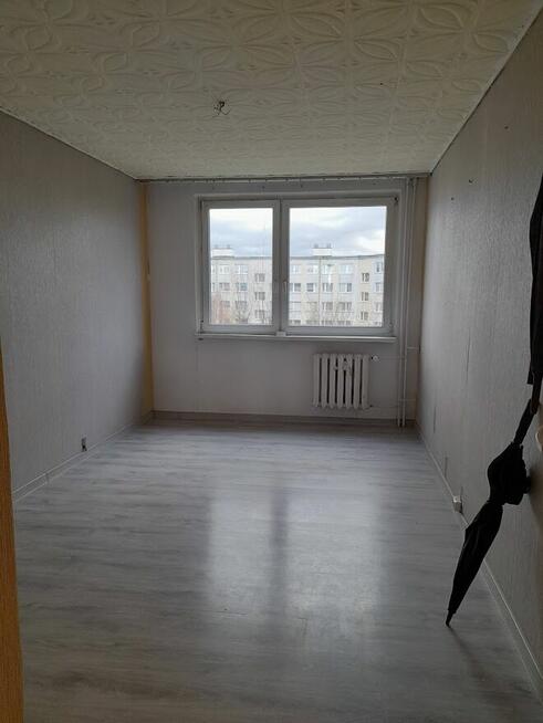 5-pokojowe mieszkanie z balkonem do remontu