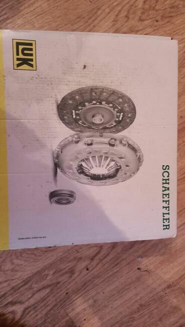 Tarcza sprzęgła z dociskiem