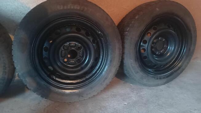 Sprzedam felgi z oponami zimowymi