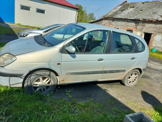 Syndyk sprzeda samochód osobowy Renault Megane Scenic, 2000