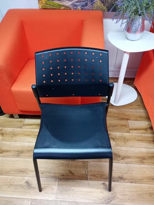 Krzesło konferencyjne WIKIDO Nowy Styl fotele krzesła biuro