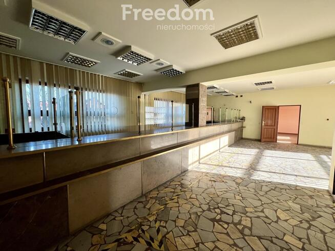 Funkcjonalny budynek w centrum Koniecpola