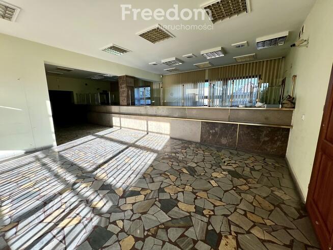 Funkcjonalny budynek w centrum Koniecpola