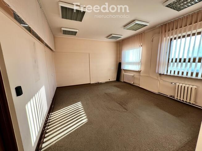 Funkcjonalny budynek w centrum Koniecpola