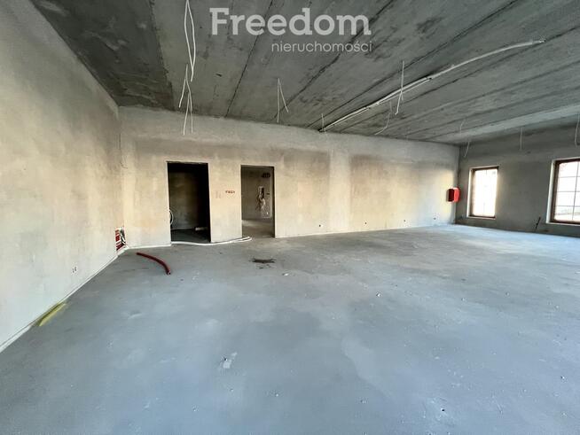 Nowoczesny lokal usługowy w centrum Koniecpola!