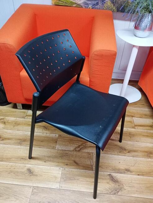 Krzesło konferencyjne WIKIDO Nowy Styl fotele krzesła biuro