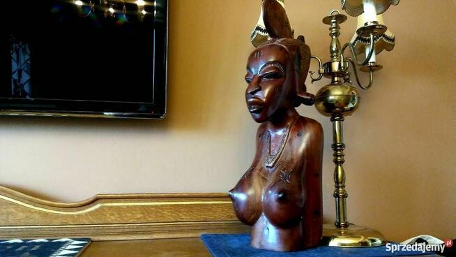 Rzeźba akt kobieta popiersie z Afryki