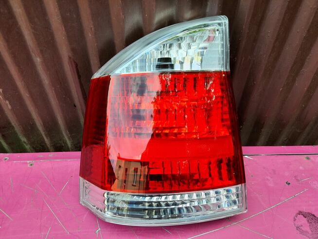 Opel Vectra 02r lampa tylna lewa nowa