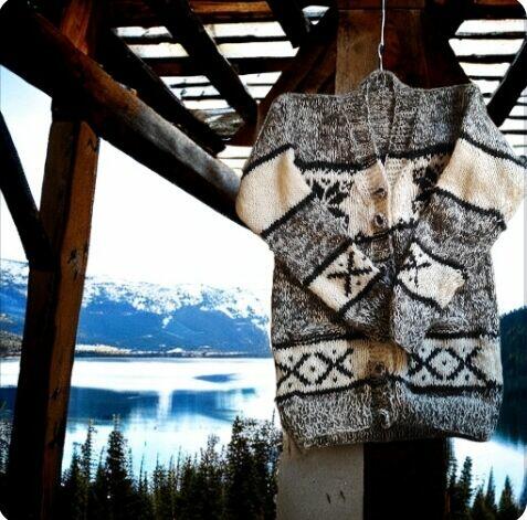 Swetry goralskie, kamizelki itp