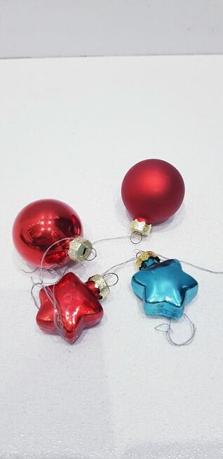 Zestaw starych plastikowo-szklanych ozdób choinkowych