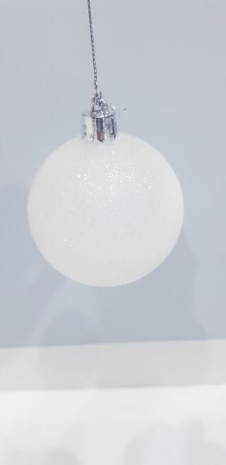 Zestaw starych plastikowo-szklanych ozdób choinkowych