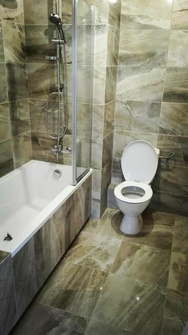 Doświadczony glazurnik.