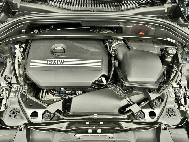 BMW X1 sDrive18i M Pakiet Grzana Kierownica Dostęp Komfort Relingi Auto LED