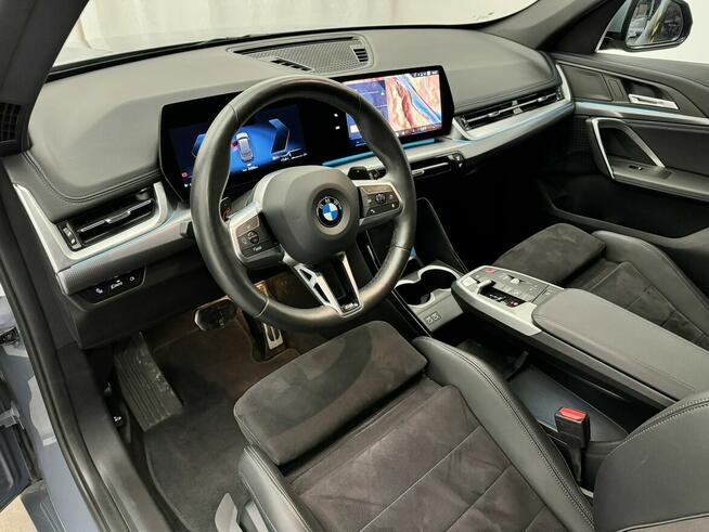 BMW X1 sDrive18i M Pakiet Grzana Kierownica Dostęp Komfort Relingi Auto LED