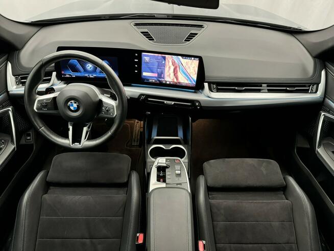 BMW X1 sDrive18i M Pakiet Grzana Kierownica Dostęp Komfort Relingi Auto LED