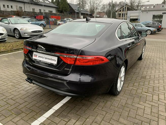 Jaguar XF 2.0d 180 KM
