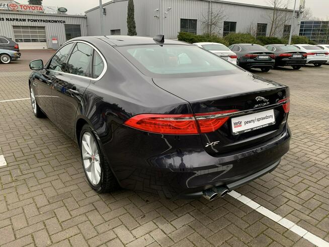 Jaguar XF 2.0d 180 KM