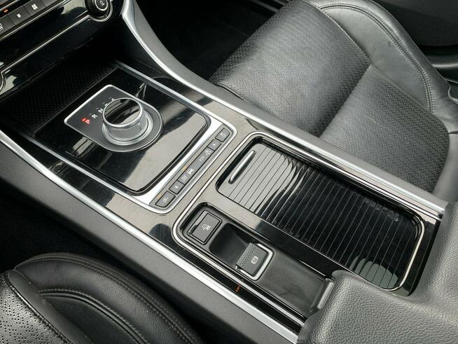 Jaguar XF 2.0d 180 KM