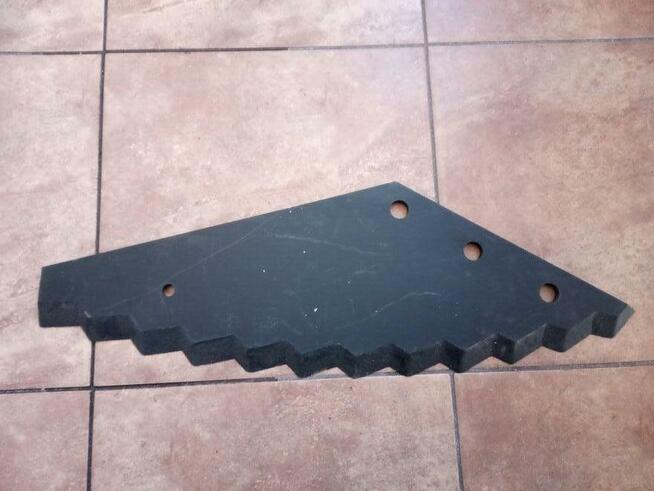 Nóż do paszowozu 555x8 mm, STRAUTMANN - zamiennik fi otw.18m