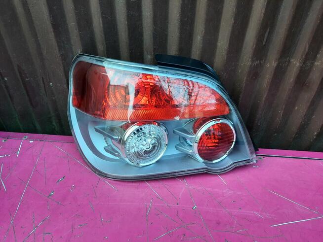 Subaru Impreza 05r lampa tylna lewa nowa