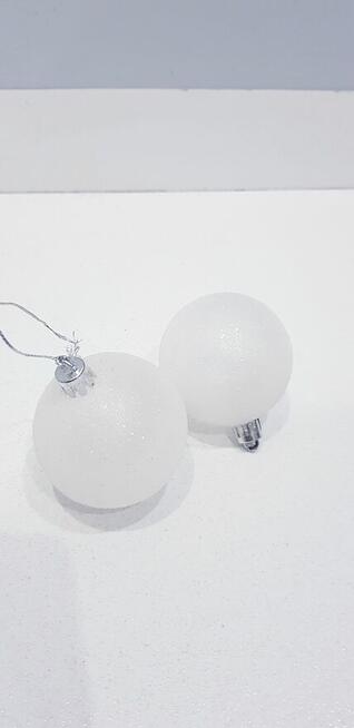 Zestaw starych plastikowo-szklanych ozdób choinkowych