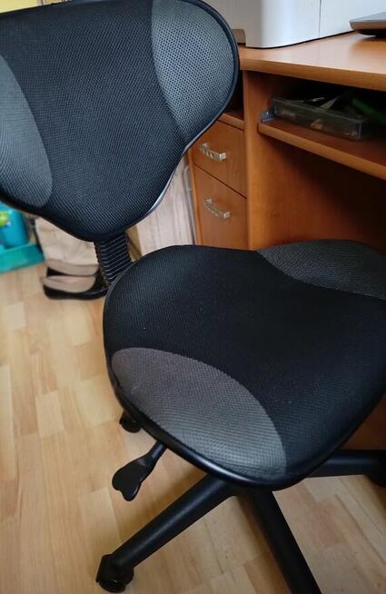 Biurko + krzeslo obrotowe