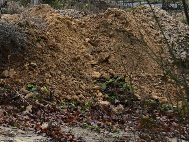 Przyjmę gratis ziemię, głazy oraz czysty gruz