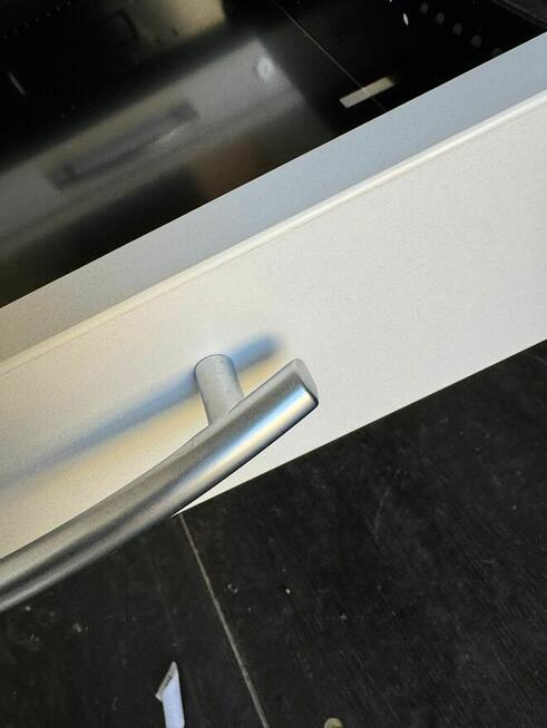 Kontenerek pod biurko biały kontenerki przybiorniki na kółka