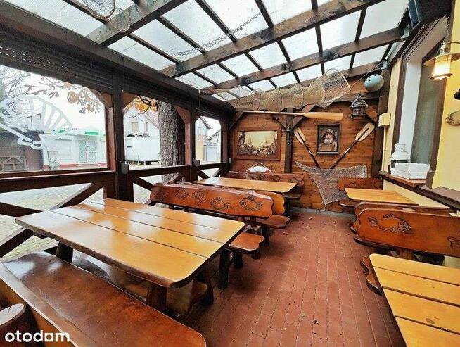 Restauracja z apartamentem i dodatkowymi lokalami