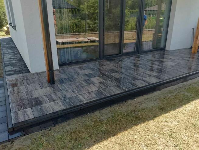 Układanie kostki brukowej