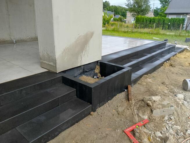 Układanie kostki brukowej