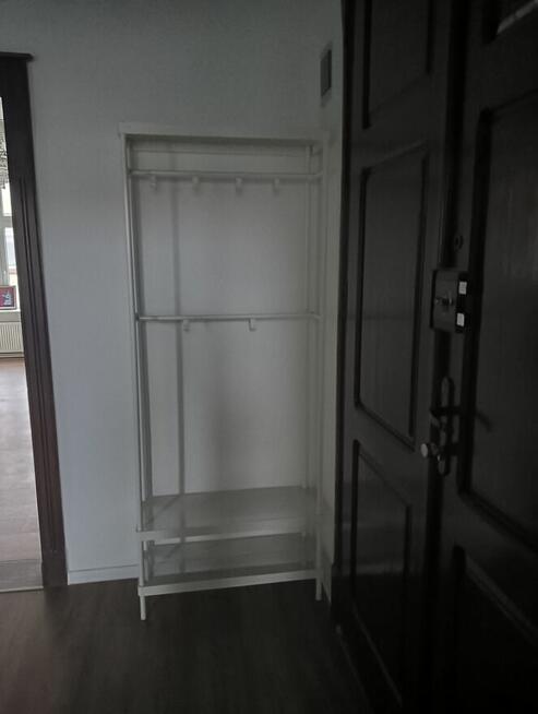 Wieszak z pułkami do przedpokoju IKEA