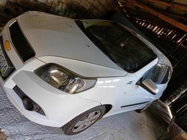 Dom wolnostojący z garażami oraz samo