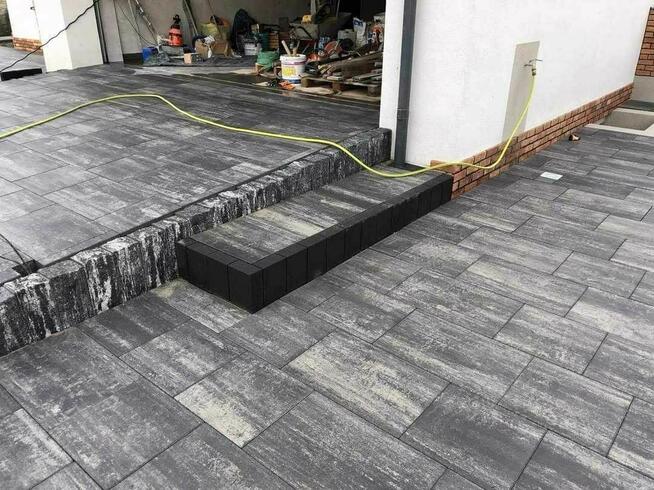 Układanie kostki brukowej