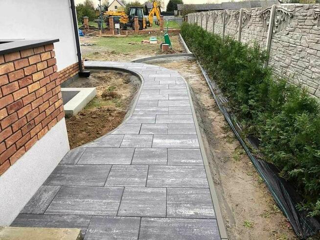 Układanie kostki brukowej