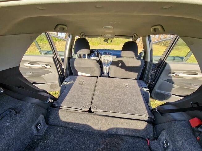 Sprzedam sprawny samochód z automatyczną skrzynią biegów i d