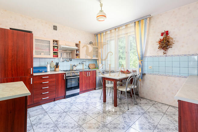 Dom w Tłuczaniu z 62 arową działką budowlaną