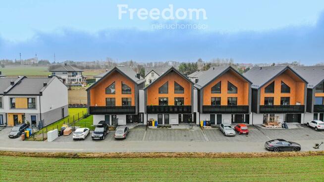 Apartament , 2 miejsca parkingowe, ogródek !!