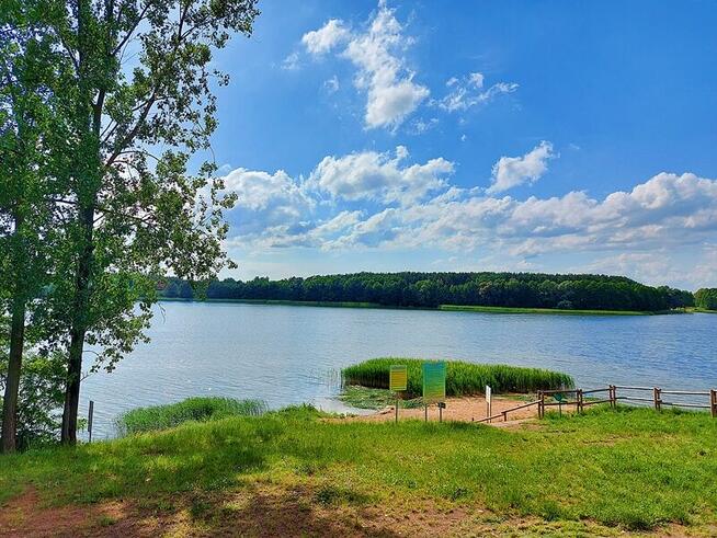 Urokliwe miejsce nad Jeziorem Głuszyńskim