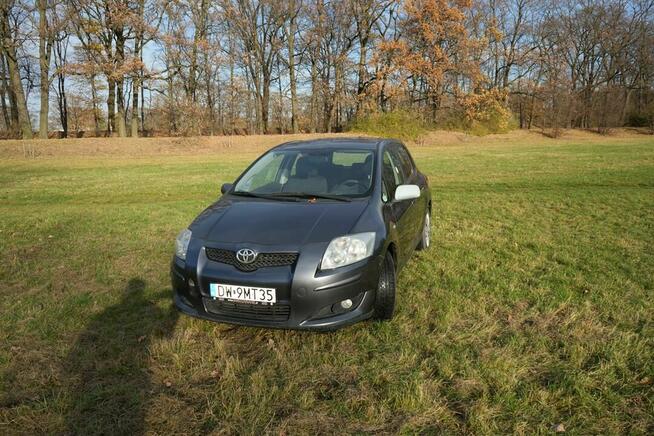 Sprzedam sprawny samochód z automatyczną skrzynią biegów i d